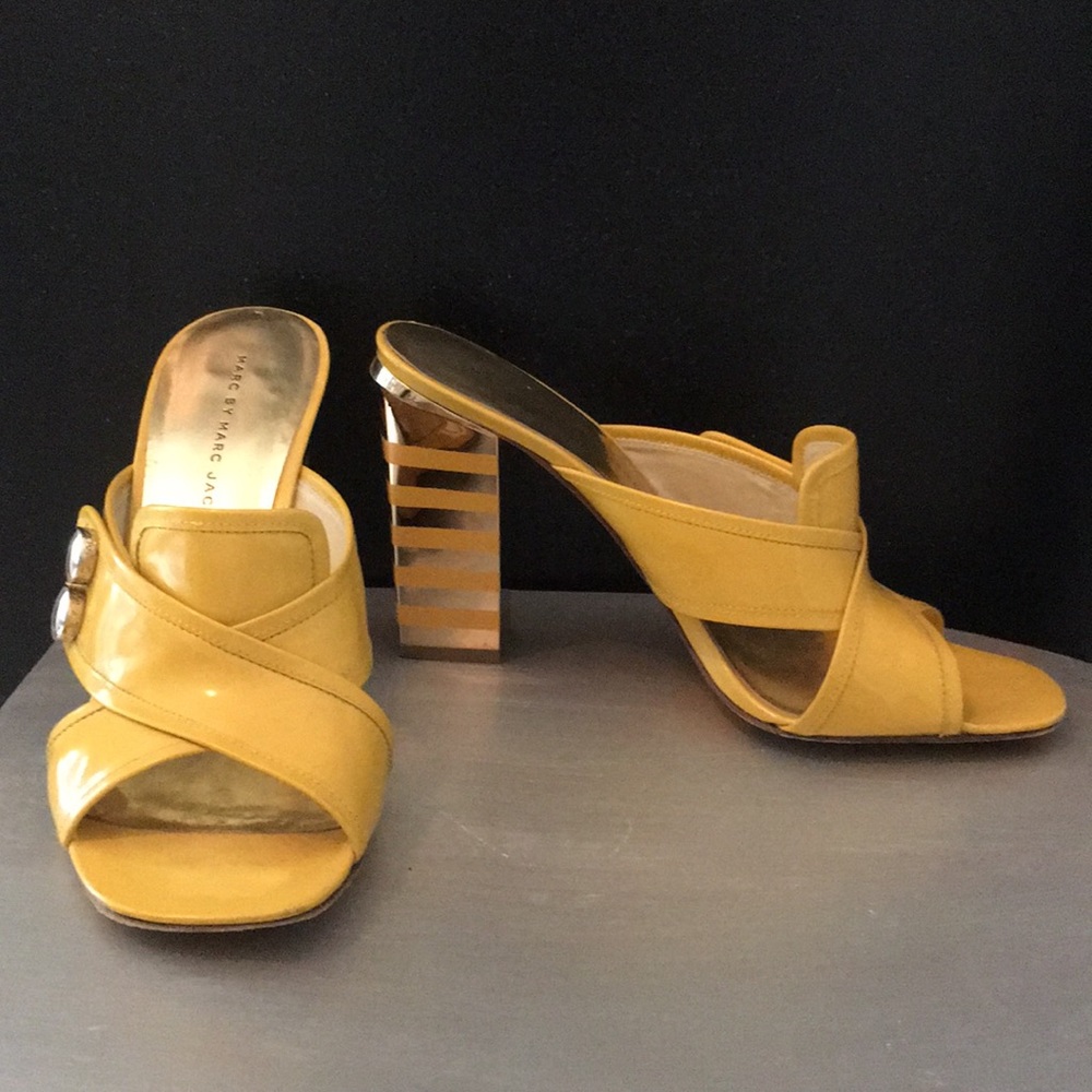 Marc by MARC JACOBS mirrored heel yellow sandals 9